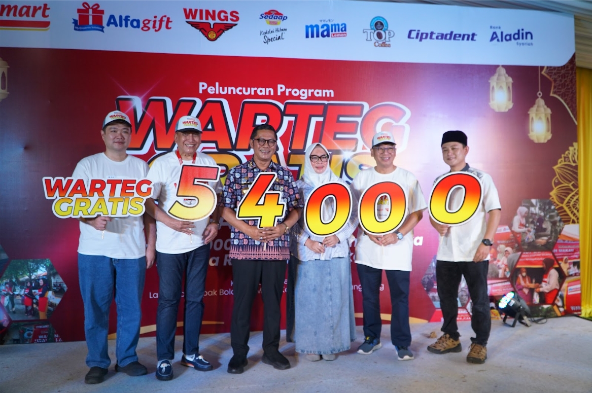 Berbagi Keberkahan Ramadan, Bank Aladin Syariah dan Alfamart Luncurkan Program “Warteg Gratis” di 36 Lokasi