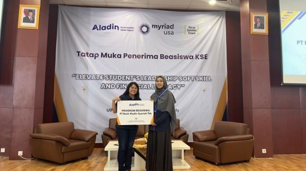 Wujud Komitmen Pendidikan: Aladin & KSE Beri Beasiswa dan Pelatihan Leadership Mahasiswa