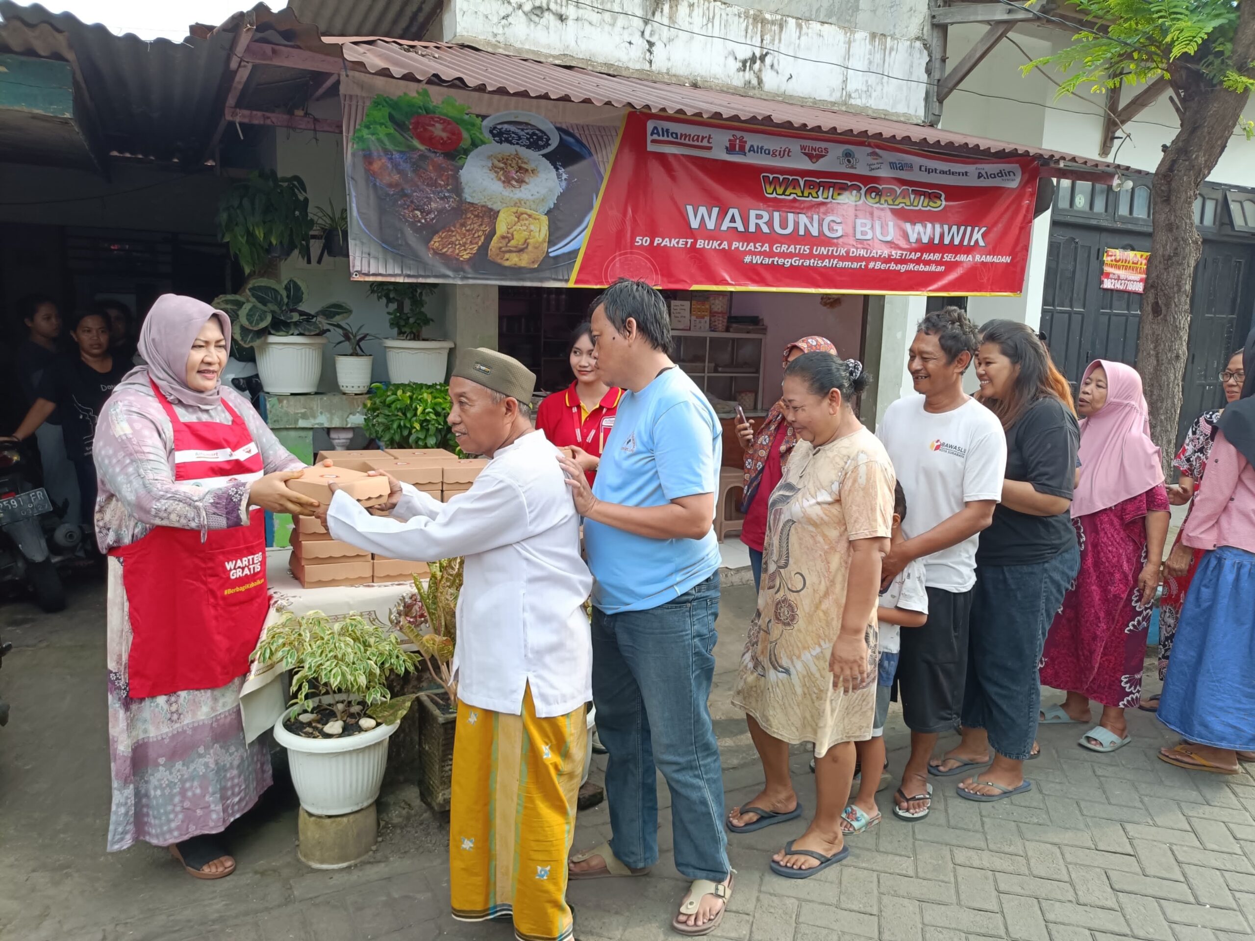 Bank Aladin Syariah dan Alfamart Berkolaborasi Lanjutkan Program “Warteg Gratis” untuk Kebaikan Bersama selama bulan Ramadhan
